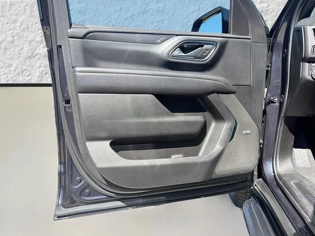 Used 2024 Titanium Rush Metallic GMC AT4 image 24