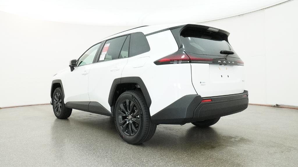 New 2026 Ice Cap Toyota XLE Premium image 4