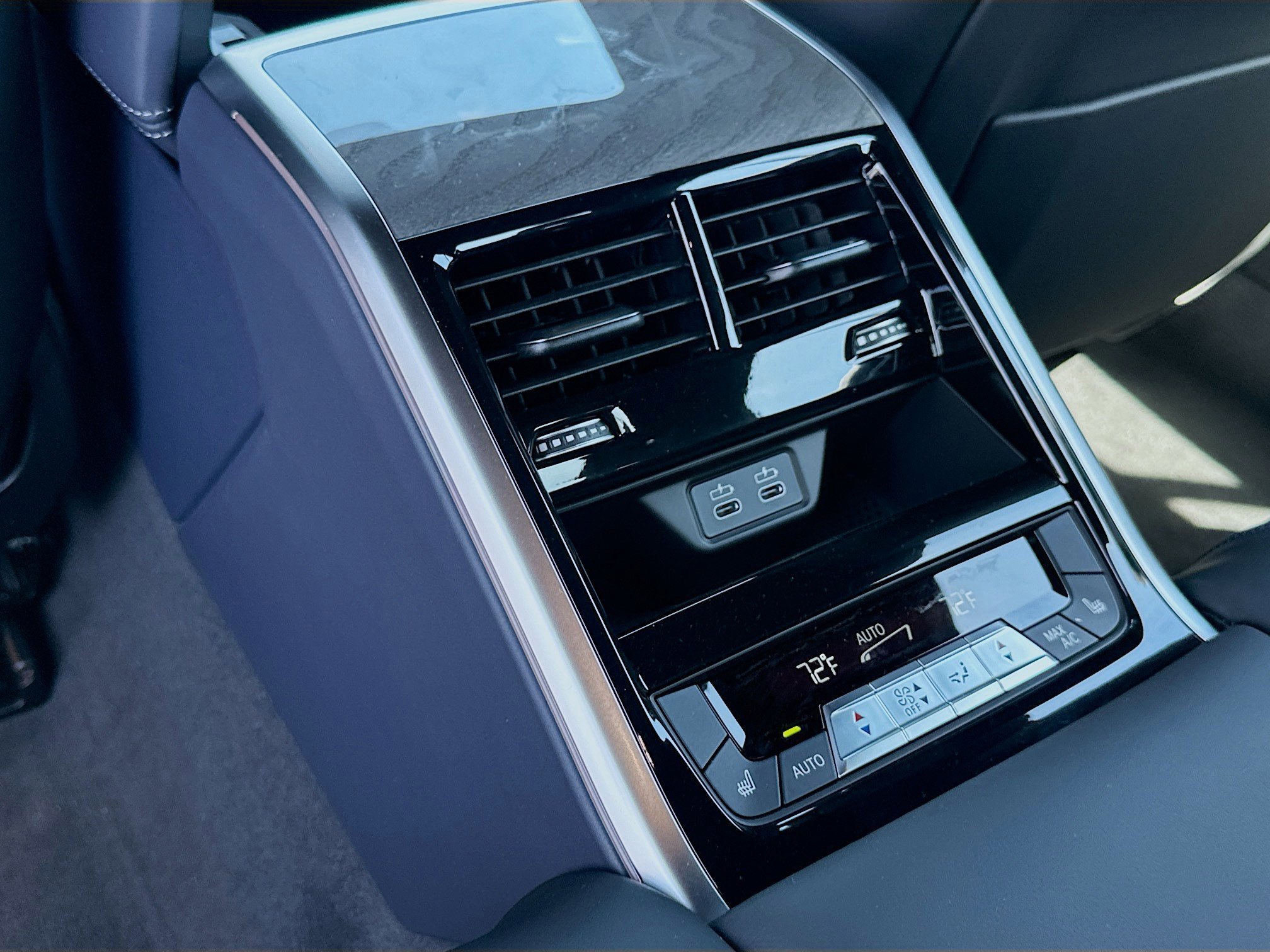 2026 BMW 8 Series 840i - Photo 19