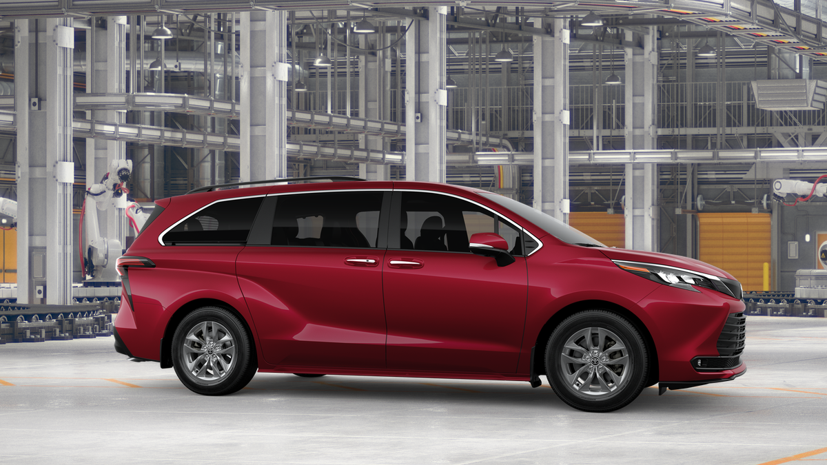New 2026 Ruby Flare Pearl Toyota XLE image 13