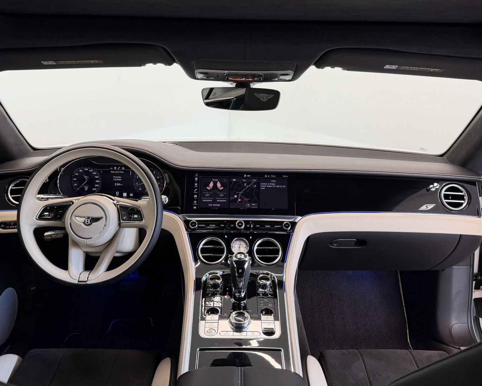 Used 2023 White Bentley V8 S image 4