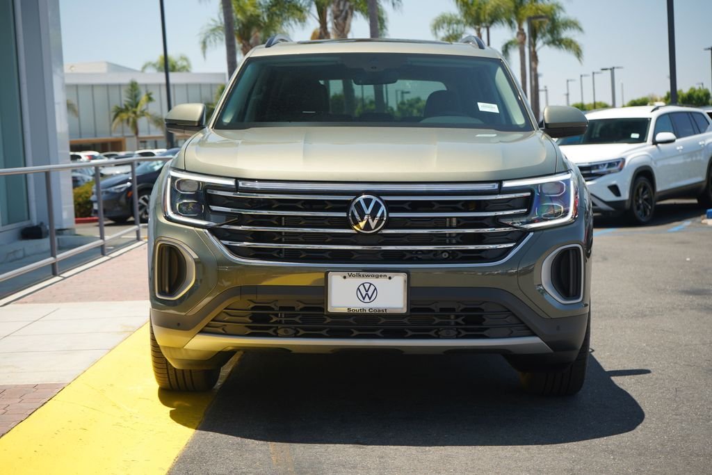 New 2026 Avocado Green Pearl Volkswagen SE w/Technology image 5