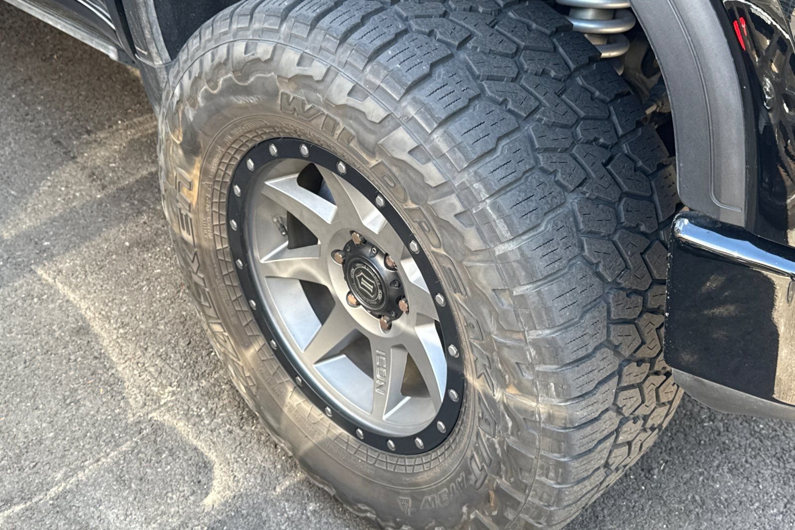 Used 2020 Black GMC AT4 image 7