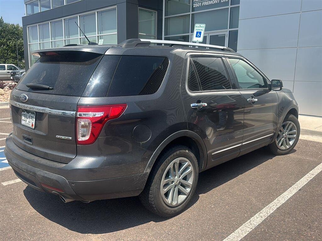 Used 2015 Magnetic Metallic Ford XLT image 4