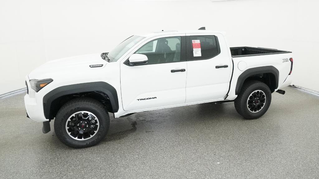 Used 2025 White Toyota  image 7