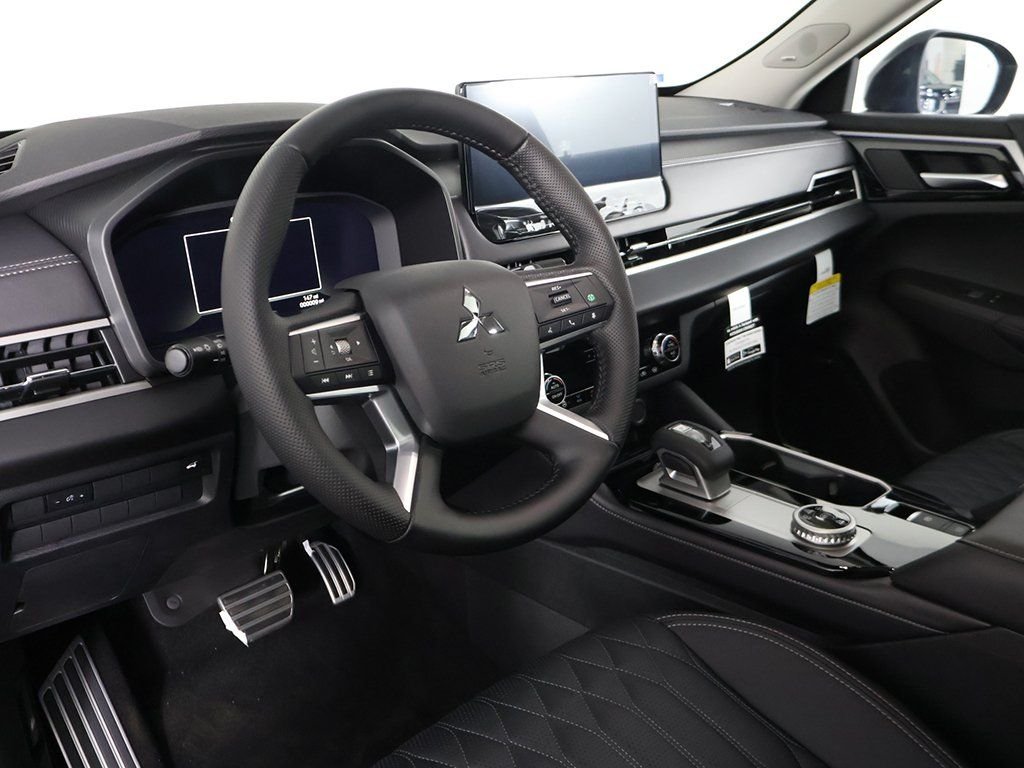 2025 Mitsubishi Outlander SEL - Photo 31