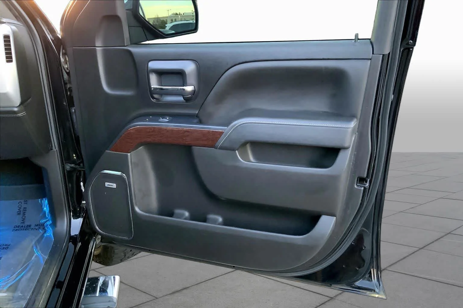 Used 2018 Onyx Black GMC SLT image 22
