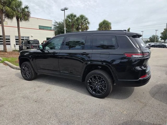 New 2026 Diamond Black Crystal Pearl-Coat Exterior Paint Jeep Summit image 10