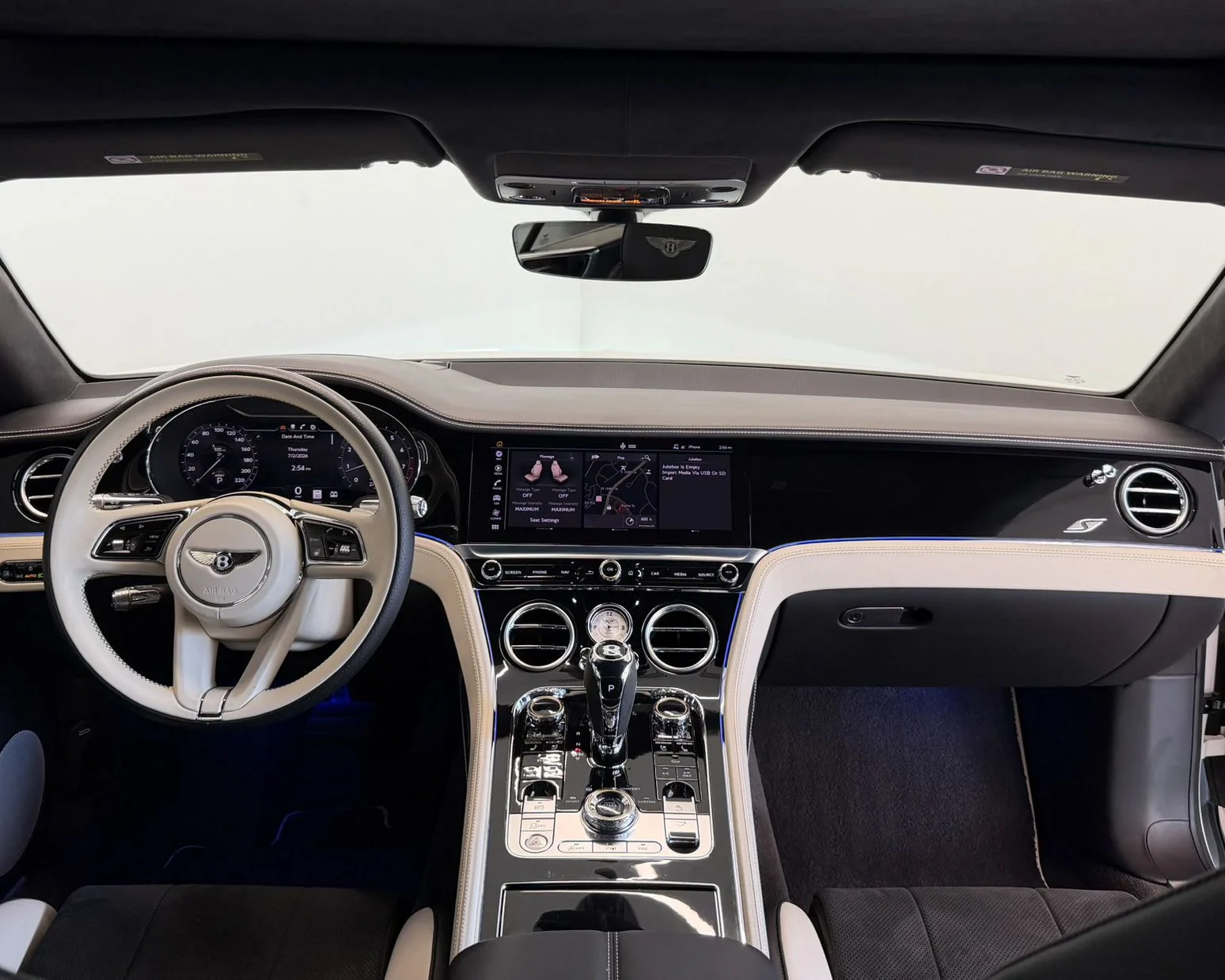 Used 2023 White Bentley V8 S image 4