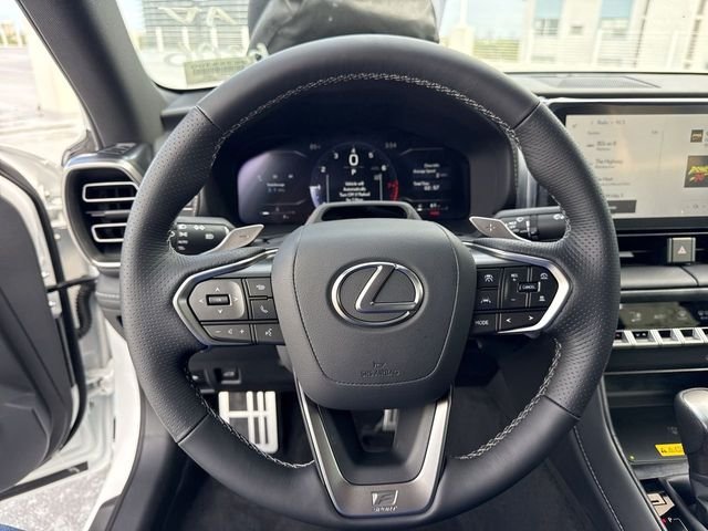 2026 Lexus IS 350 F SPORT - Photo 14