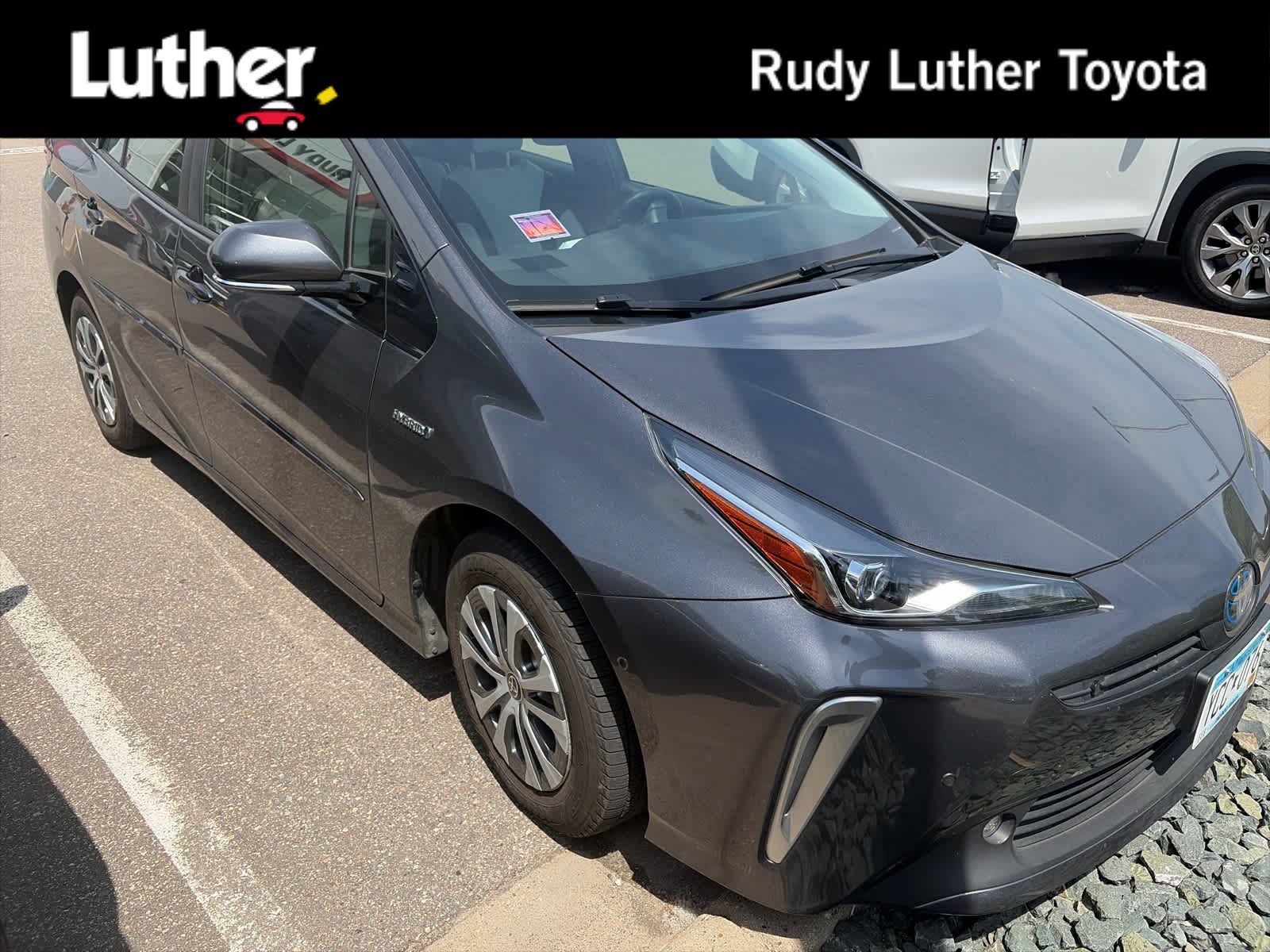 2019 Toyota Prius XLE AWD-e's photo