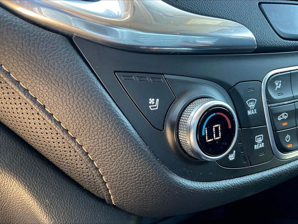 Used 2020 White Chevrolet Premier image 19