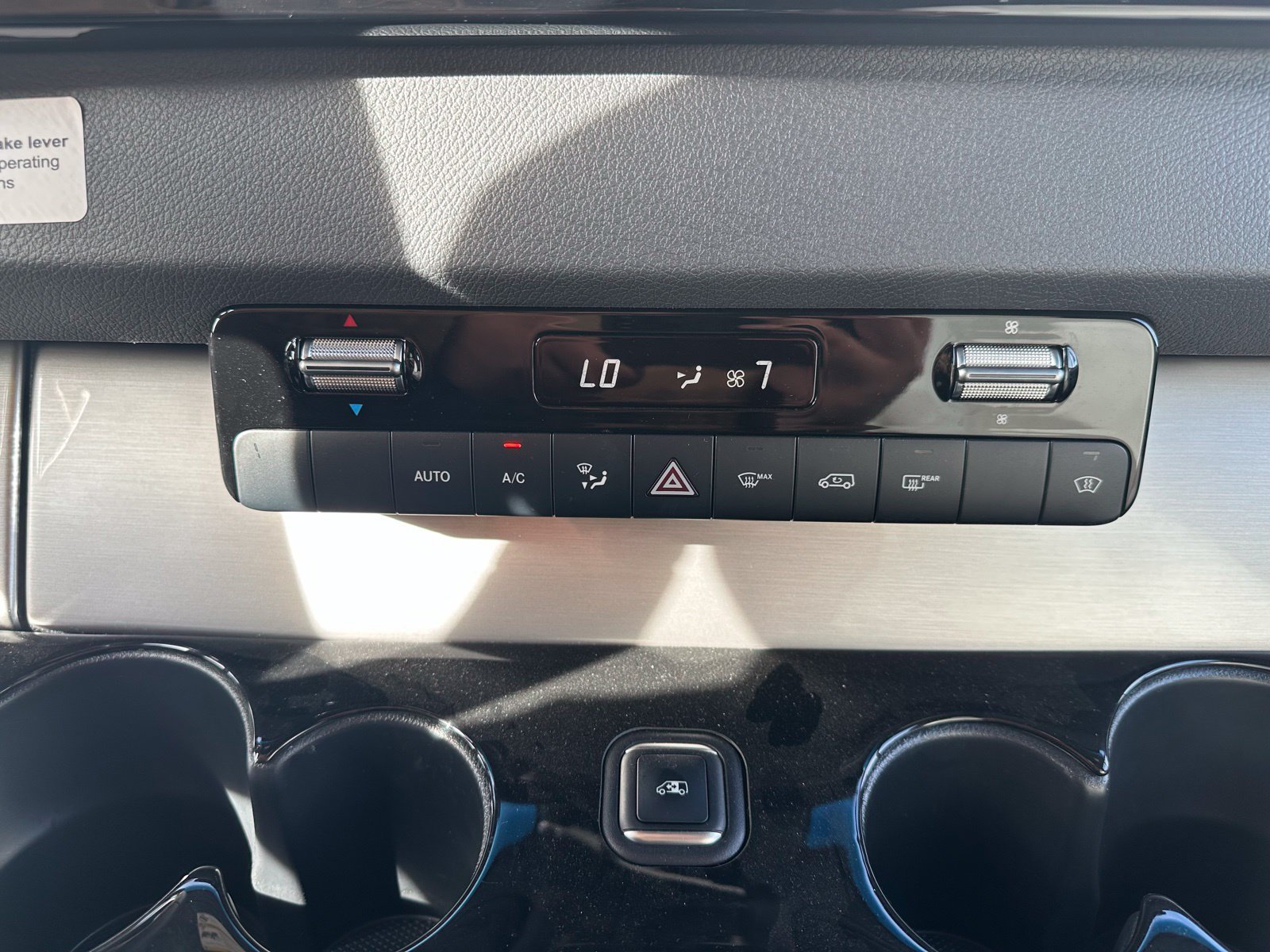 Used 2022  Mercedes-Benz 24GL 4X4 image 34