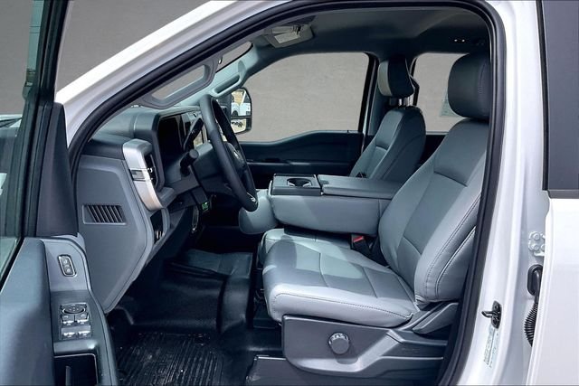 New 2026 Oxford White Ford XL image 7