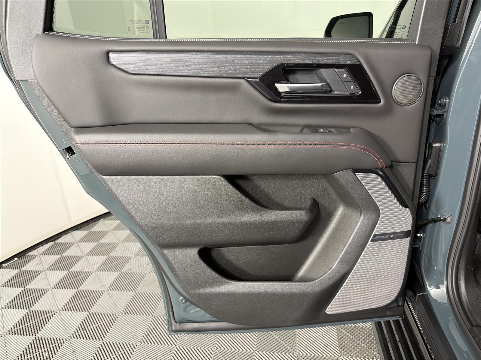 2026 GMC Yukon AT4 Ultimate - Photo 23