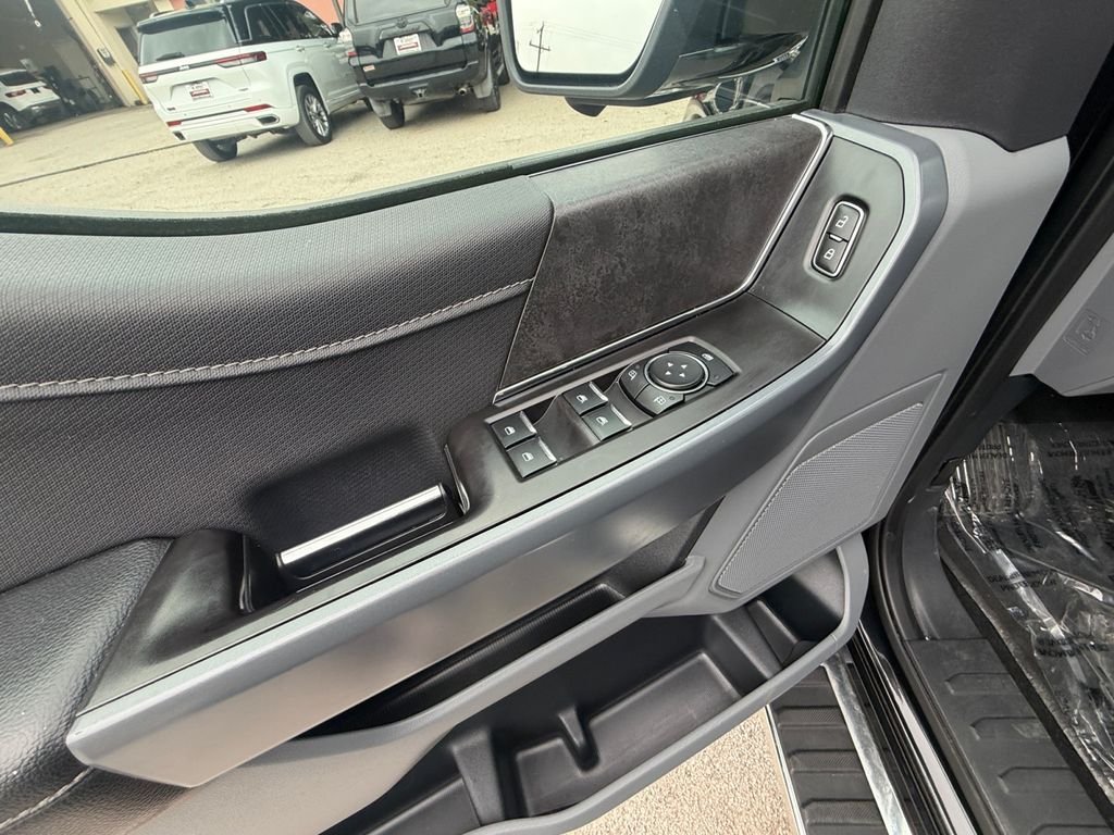 Used 2024 Black Ford XLT image 11