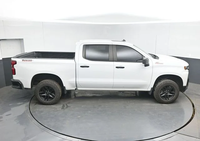 Used 2021 Summit White Chevrolet LT Trail Boss image 27