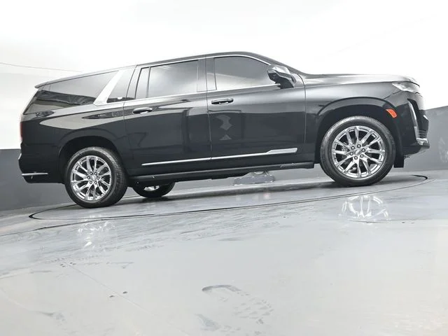 Used 2023 Black Cadillac Premium image 31