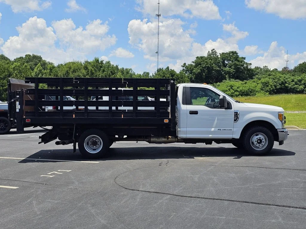 Used 2017 Oxford White Ford XL image 9