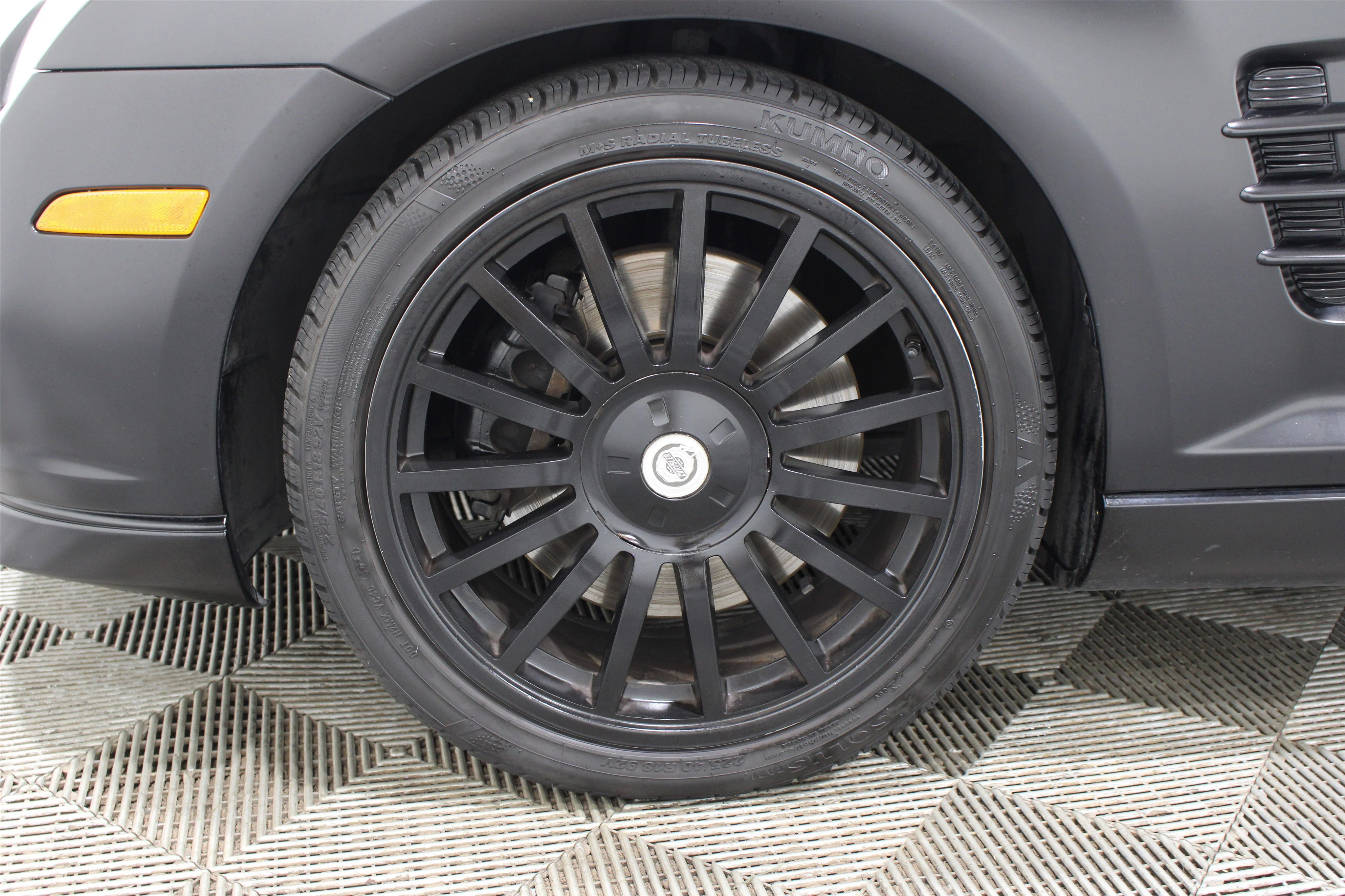 Used 2005 Black Chrysler SRT6 image 27