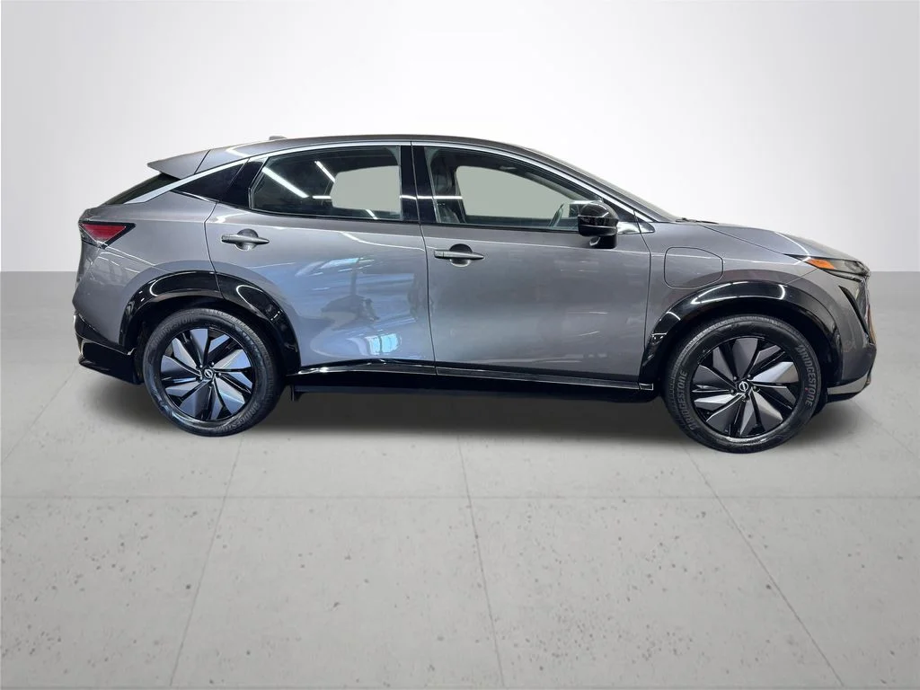 Used 2023 Gray Nissan ENGAGE image 9
