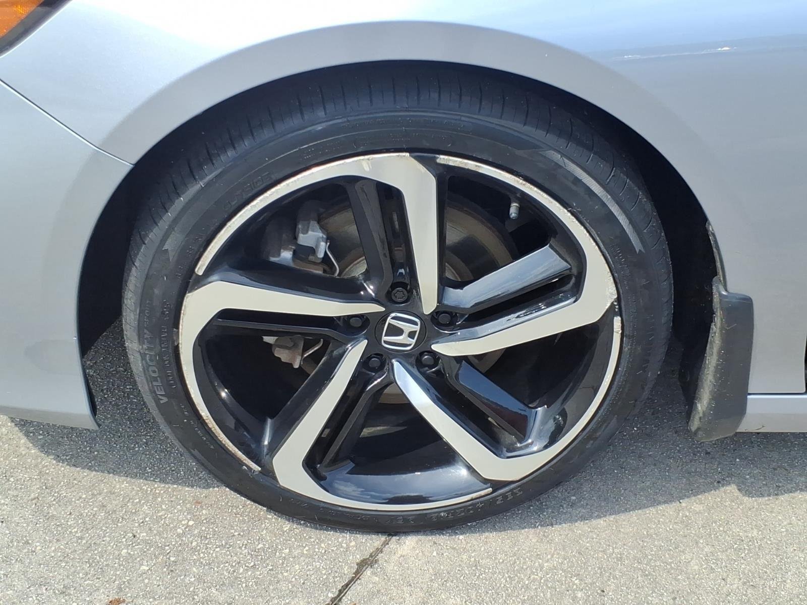 Used 2022 Lunar Silver Metallic Honda Sport image 4