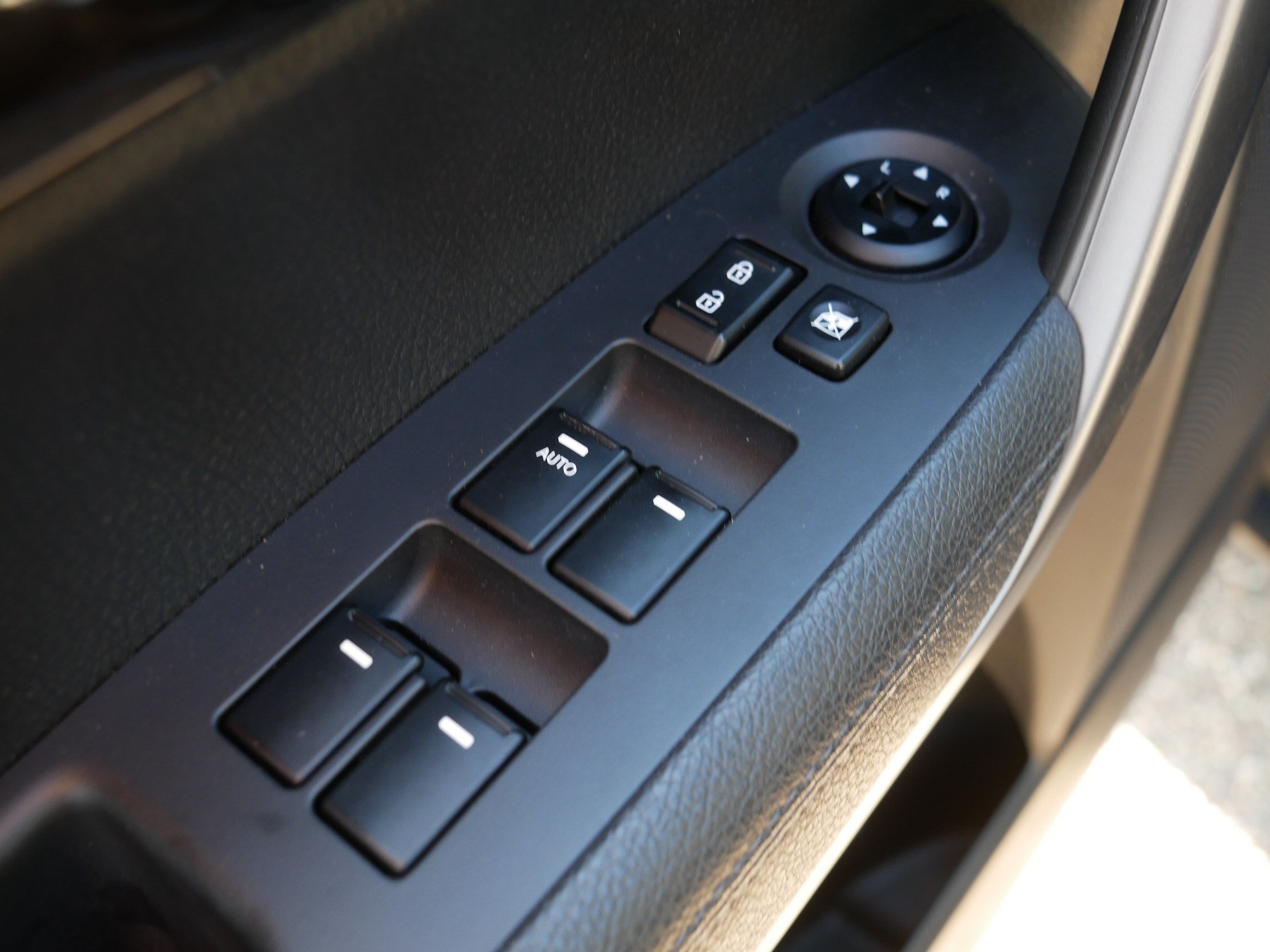 Certified Used 2015 Ebony Black Kia EX image 19