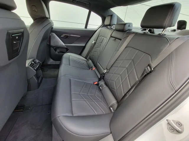 Used 2025 White Metallic BMW 530i image 20