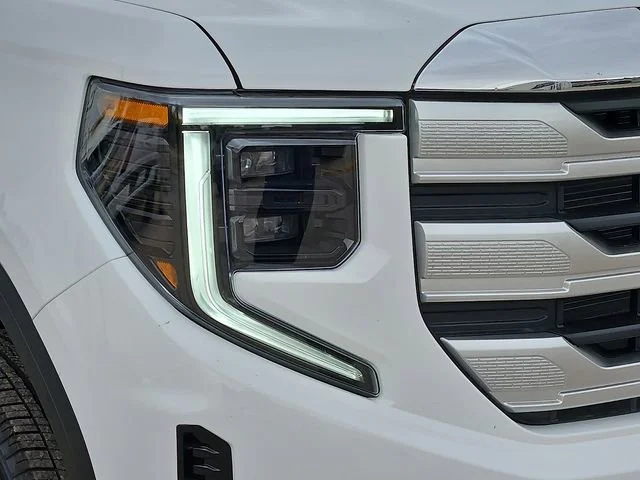 2026 GMC Sierra 1500 SLE - Photo 8