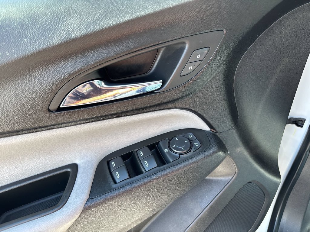 Used 2020 White Chevrolet LS image 13