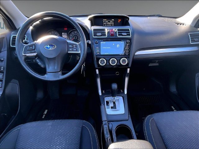 Used 2016 Silver Subaru 2.5i Premium image 16