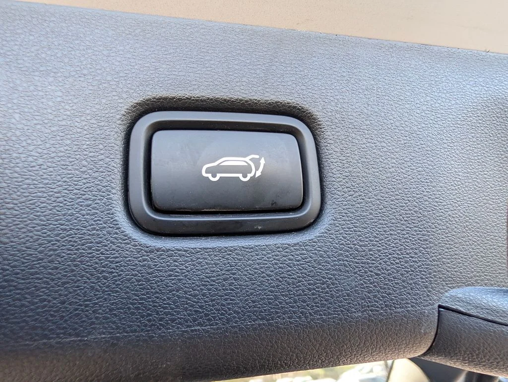 Used 2026 Silver Hyundai SEL image 12