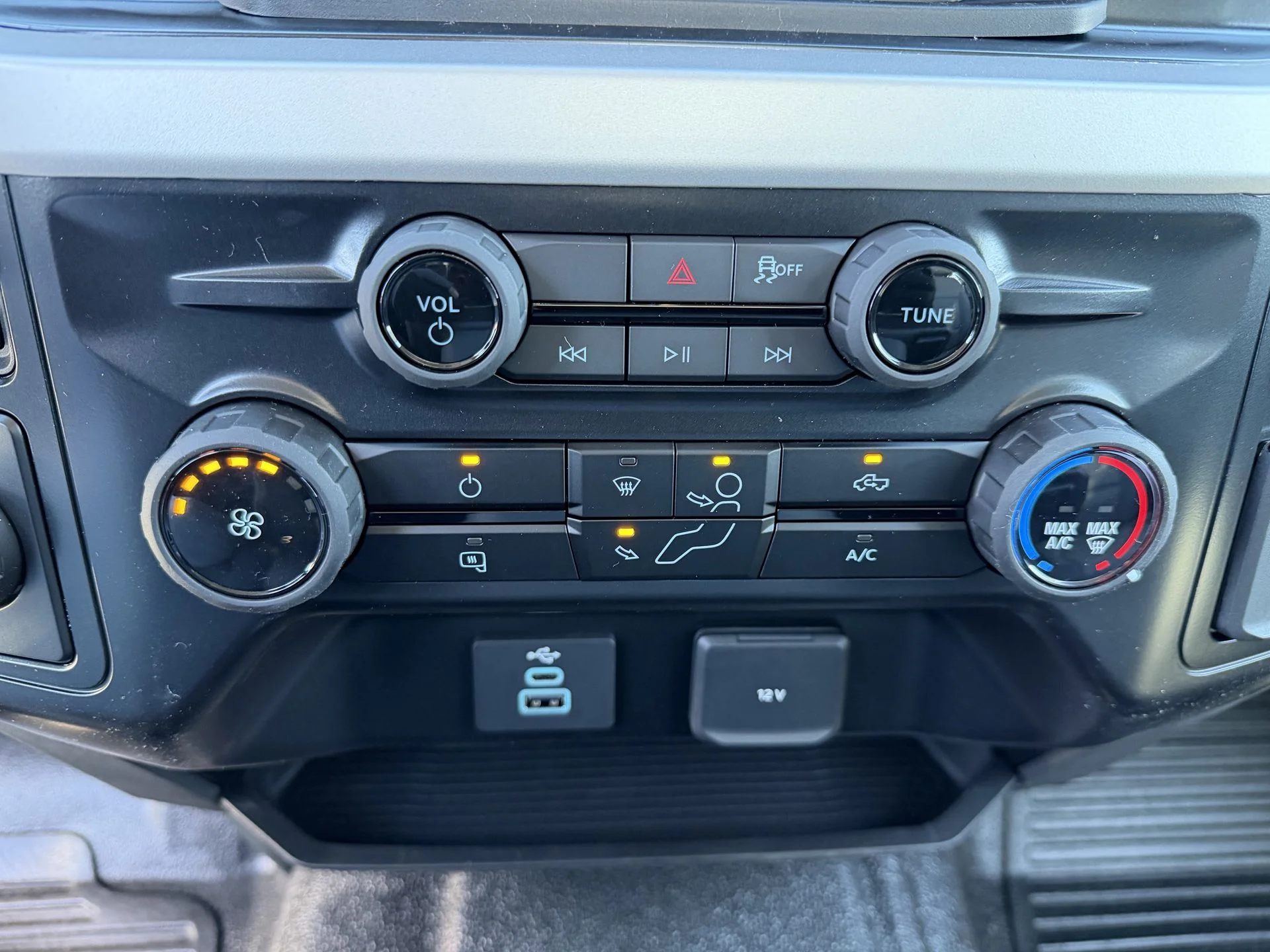 New 2026 Oxford White Ford F-250® XL image 5
