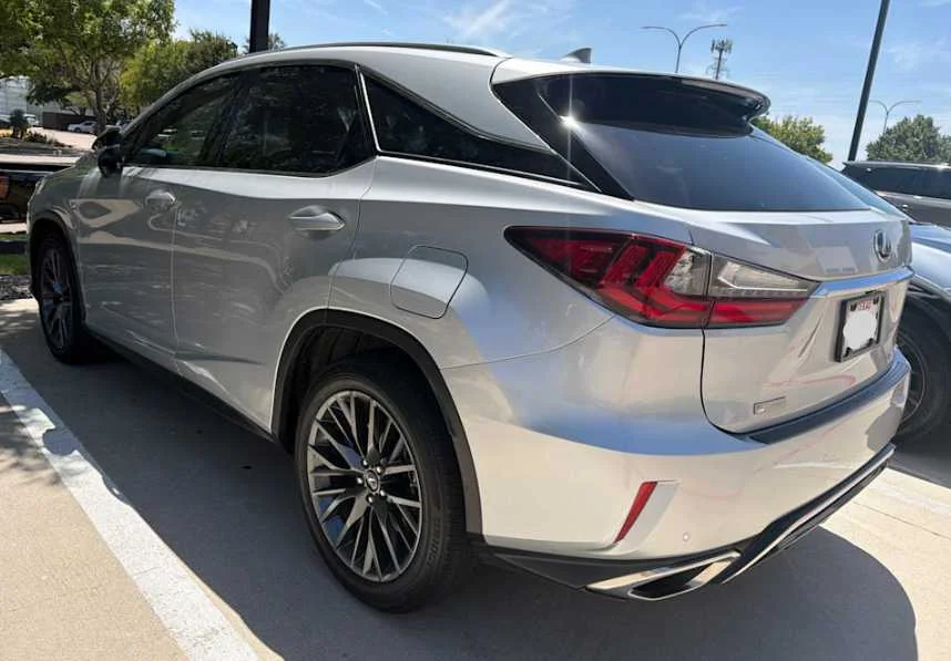 Used 2019 Silver Lining Metallic Lexus F SPORT image 4