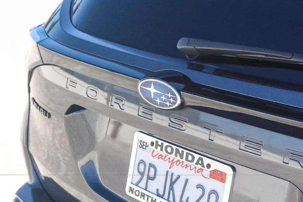 Used 2025 Gray Metallic Subaru Premium image 8