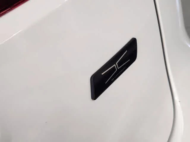 New 2026 Fuji White Jaguar R-Dynamic S image 13
