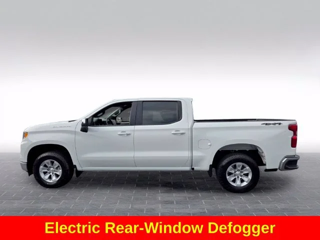 Used 2025 Summit White Chevrolet LT image 5