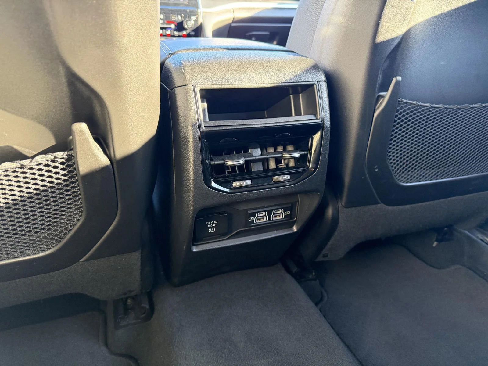 Used 2023 Diamond Black Crystal Pearlcoat Jeep Laredo image 9