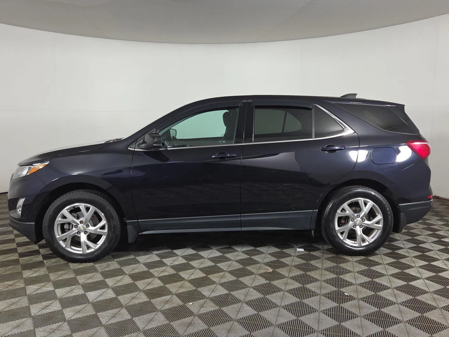 Used 2020 Midnight Blue Metallic Chevrolet LT image 2
