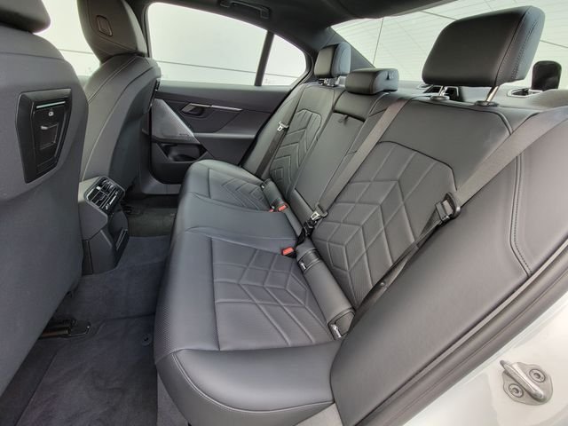 Used 2025 White Metallic BMW 530i image 20