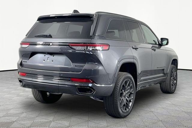 Used 2025 Gray Jeep Summit image 6