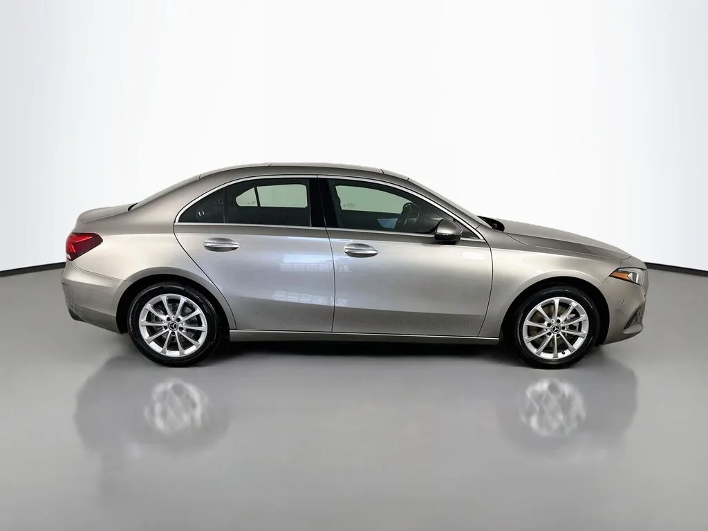 Used 2019  Mercedes-Benz A 220 image 8