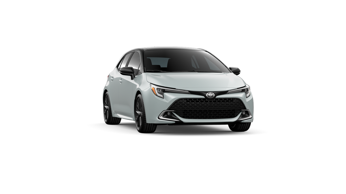 New 2026 Wind Chill Pearl with Midnight Black Metallic roof Toyota XSE image 16