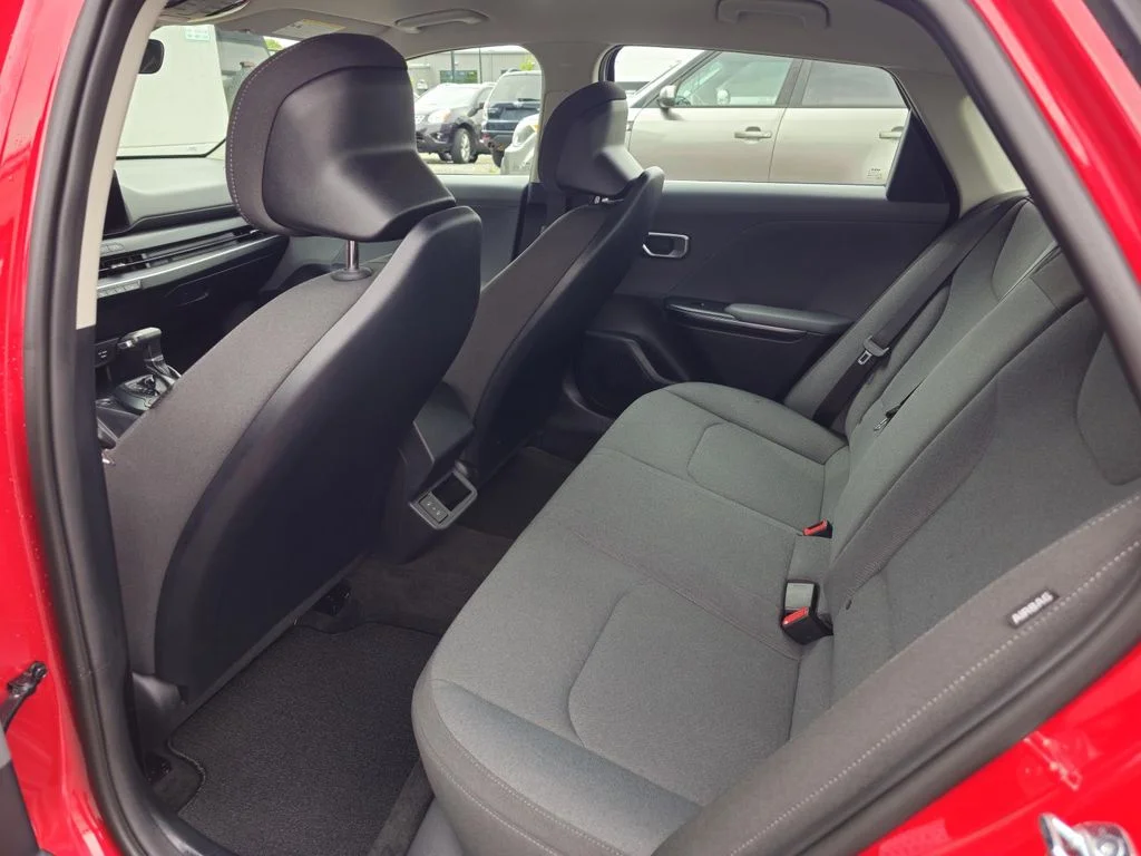Used 2025 Red Kia LXS image 32