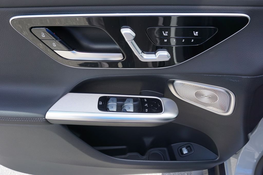 2025 Mercedes-Benz GLC Base - Photo 21