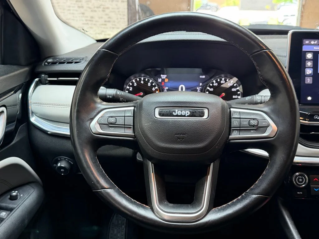 Used 2022 Black Jeep Limited image 17