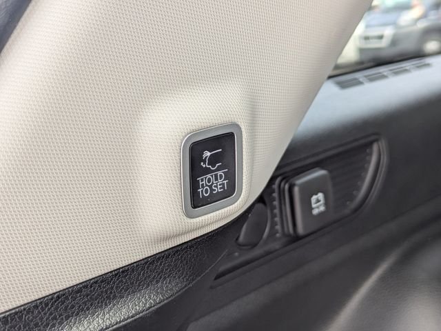 Used 2022 Black Jeep Limited image 14