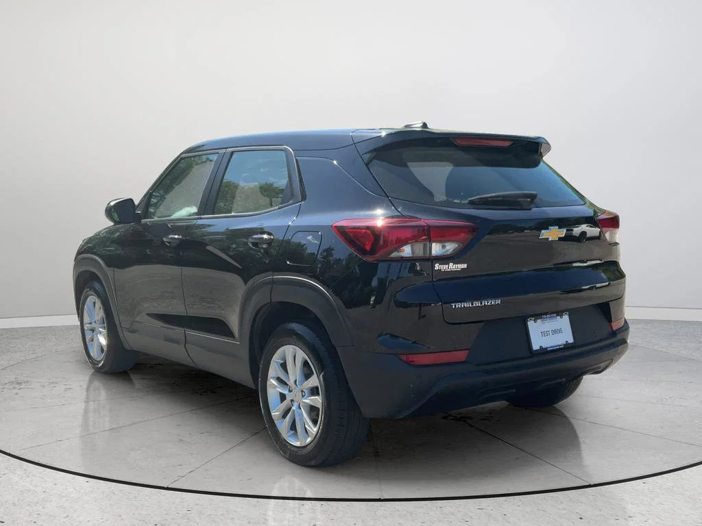 2022 Chevrolet Trailblazer LS - Photo 9