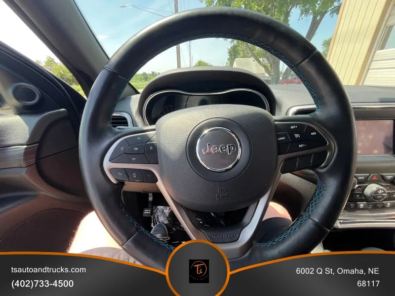 Used 2019 Black Jeep Upland Sport Utility 4D image 20