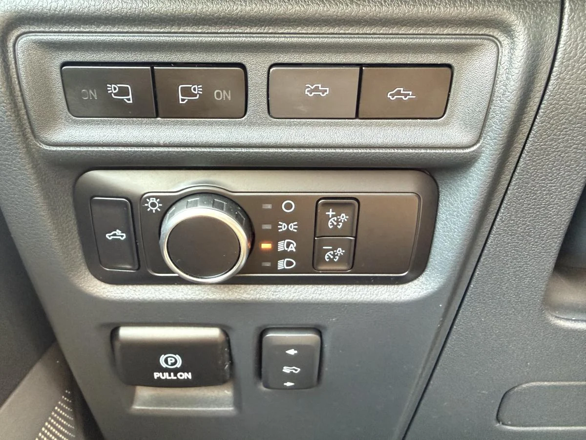 Used 2023 Grey Ford PRO image 33